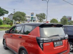 Promo Toyota Venturer murah 2