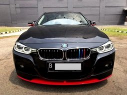 BMW 320i SPORT AT HITAM 2017 1