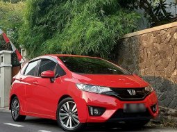 Jual Mobil Bekas Promo Harga Terjangkau Honda Jazz RS 2018 Merah 2