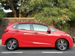 Jual Mobil Bekas Promo Harga Terjangkau Honda Jazz RS 2018 Merah 5