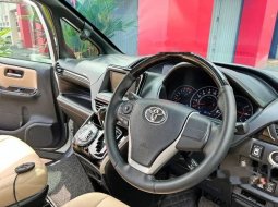 Jual cepat Toyota Voxy 2018 di DKI Jakarta 3