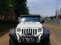 Jawa Barat, Jeep Wrangler 2014 kondisi terawat 4