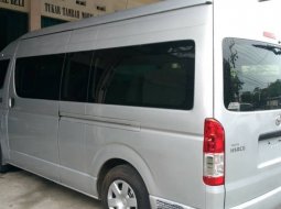 Toyota Hiace Commuter Manual 2014 2