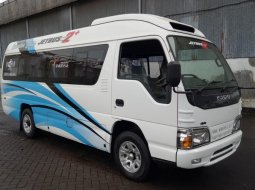 Isuzu Elf 2.8 Minibus Diesel 2017