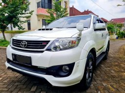 Jual mobil Toyota Fortuner TRD 2014 bekas, Jawa Tengah 6