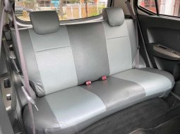 Mobil Daihatsu Ayla 2014 X terbaik di Jawa Timur 11