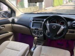 Nissan Livina SV XTRONIC 2017 3