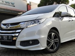 Honda Odyssey 2.4L 2015 putih mulus siap pake 1