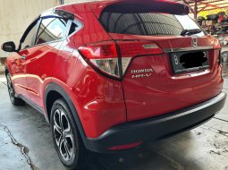 Honda HRV E AT ( Matic ) 2019 Merah km 20rban Siap Pakai 4