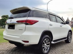 PROMO Toyota Fortuner V Tahun 2017 Putih 5
