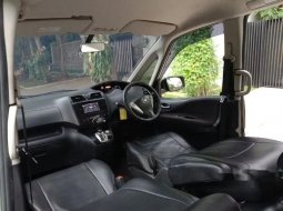 Dijual mobil bekas Nissan Serena Highway Star, Banten  8