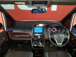 Mobil Toyota Voxy 2020 terbaik di Jawa Barat 2