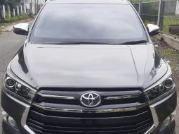 Jual Mobil Bekas promo Harga Terjangkau Toyota Kijang Innova V 2019 1