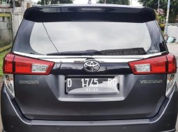 Jual Mobil Bekas promo Harga Terjangkau Toyota Kijang Innova V 2019 5