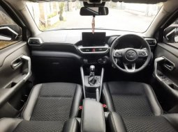 Jual Mobil Bekas promo Harga Terjangkau Toyota Raize 1.0T GR Sport CVT (Two Tone) 2021 7