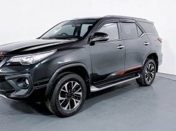 Toyota Fortuner 2.4 VRZ TRD AT 2018 Hitam 2