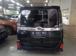 Jual cepat Toyota Voxy 2018 di Banten 5