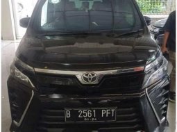 Jual cepat Toyota Voxy 2018 di Banten 2