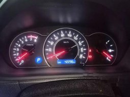 Jual cepat Toyota Voxy 2018 di Banten 10
