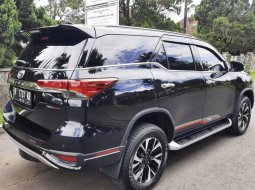 Jual Mobil Bekas Promo Toyota Fortuner New 4x2 2.7 GR Sport A/T 2019 MPV 10