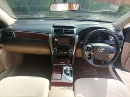 Toyota Camry 2.5 G 2013 istimewa 7