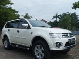 Mitsubishi Pajero Sport Dakar vgt 4x2 AT 2014 Putih teristimewa 3