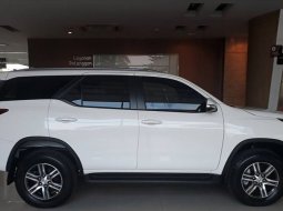 PROMO Toyota Fortuner TRD Putih Tahun 2018 putih