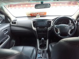 Mitsubishi Triton Exceed MT Double Cab 4WD 2019 5