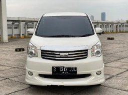 DKI Jakarta, Toyota NAV1 V Limited 2015 kondisi terawat