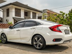 Honda Civic ES Prestige 2020 6