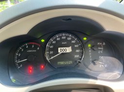 Toyota Kijang Innova G A/T Diesel Hitam 2012 7