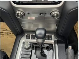 Mobil Toyota Land Cruiser 2018 VX-R dijual, DKI Jakarta 3