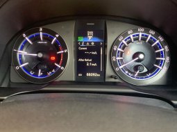 Toyota Kijang Innova V A/T Diesel 2016 6