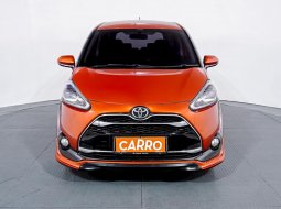 Toyota Sienta Q AT 2017 Orange