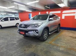 Toyota Fortuner 2016 DKI Jakarta dijual dengan harga termurah 6