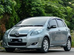 Toyota Yaris E 2011 4