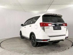 Mobil Toyota Venturer 2017 terbaik di Jawa Barat 3