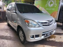 Mobil Toyota Avanza 2011 G dijual, Jawa Timur 6
