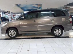 Mobil Toyota Kijang Innova 2014 V Luxury dijual, Jawa Timur 5