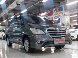 Mobil Toyota Kijang Innova 2014 V Luxury dijual, Jawa Timur 11