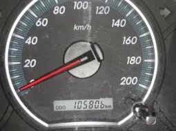 Mobil Toyota Kijang Innova 2014 V Luxury dijual, Jawa Timur 9