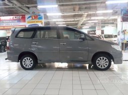 Mobil Toyota Kijang Innova 2014 V Luxury dijual, Jawa Timur 4