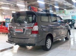 Mobil Toyota Kijang Innova 2014 V Luxury dijual, Jawa Timur 3