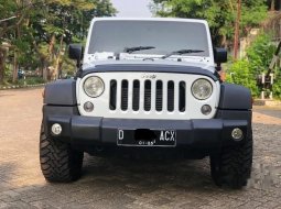 Dijual mobil bekas Jeep Wrangler Sport CRD Unlimited, DKI Jakarta 