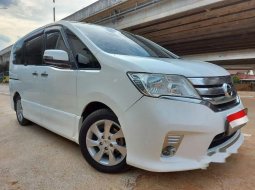 DKI Jakarta, Nissan Serena Highway Star 2014 kondisi terawat 14