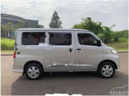 Jual Daihatsu Luxio D 2012 harga murah di Jawa Barat 13