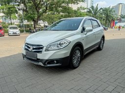 Suzuki SX4 S-Cross AT 2017 Putih 2