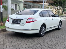 Nissan Teana 250 XV AT Putih 2013 5