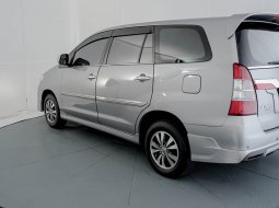 Toyota Kijang Innova V Luxury A/T Gasoline 2015 Silver 4