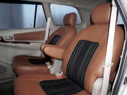 Toyota Kijang Innova V Luxury A/T Gasoline 2015 Silver 7